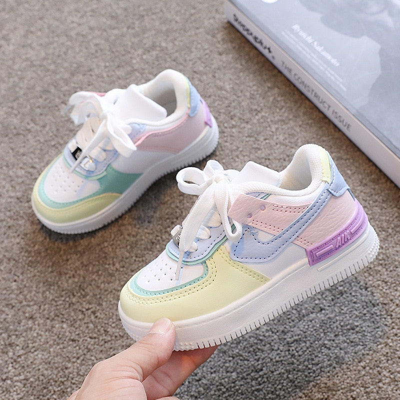 Lola Sneakers
